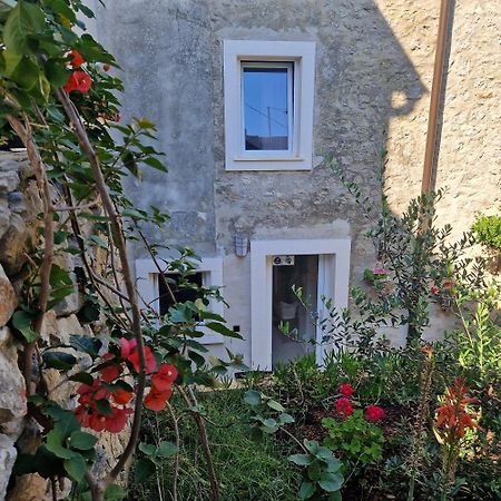 Castel Apartment Mali Losinj Exterior photo